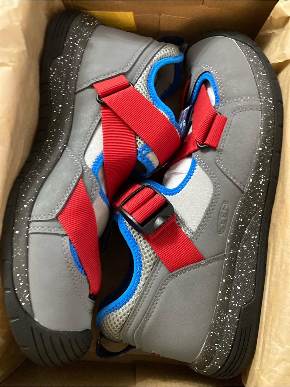 KEEN Zerraport Trail Men's 10 EU43 Steel Grey Red Carpet EUC